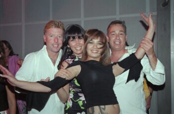 חוגגים בבת מצוה של הבת של יעל בנין