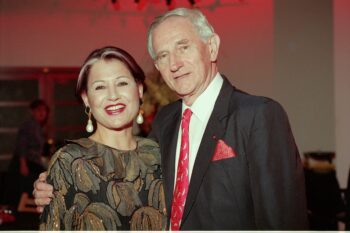 מיכאל ושרה סלע הזוג המלכותי פותח את בי״ס רימון