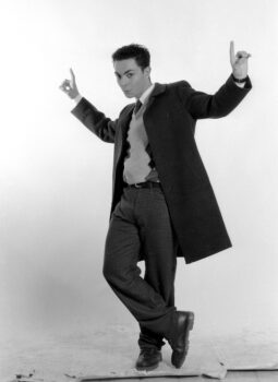 רועי פרי, מצולם גם בבגד ים - הורס מצחוק