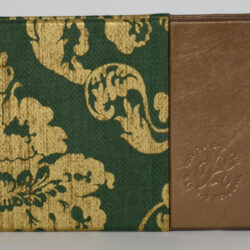 עור ברונזה ובד ירוק זהב