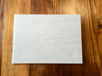 ספר בעבודת יד שכולל תוכניות אדריכליות