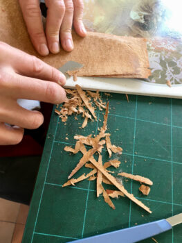 דיקוק העור לכריכה